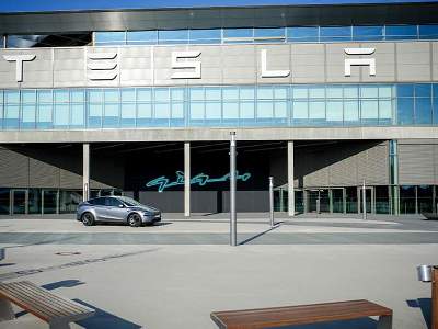 Маск: новые пошлины Трампа серьезно повлияют на стоимость автомобилей Tesla