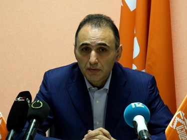 «Айакве»: Заявление Конджоряна - угроза в адрес кандидатов от оппозиции, участвующих в выборах в Гюмри