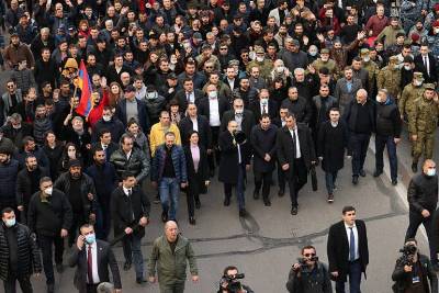 «Իրավունք». Թռնելու ժամանակը չէ՞