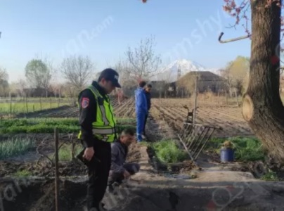 Սիս բնակավայրում փրկարարները տան հողամասում փորված փոսից դուրս են բերել տան բնակիչ 50-ամյա տղամարդու մարմինը