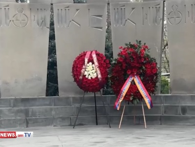 Wreaths laid at Yerevan military pantheon on behalf of Armenia defense minister, ex-President Serzh Sargsyan