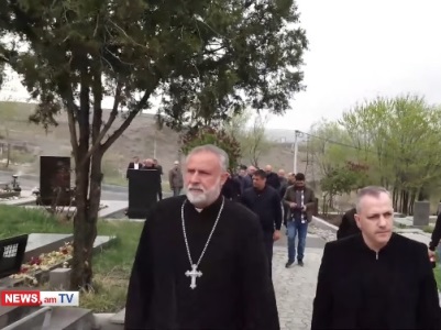 Nagorno-Karabakh president, MPs lay flowers at Yerevan military pantheon