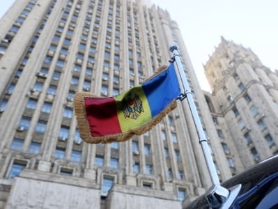 Россия объявила персонами нон грата трех сотрудников посольства Молдовы
