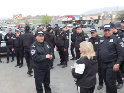 Վարչապետը, ԱԺ-ն պետք է փոխվեն. Ակցիայի մասնակից (ուղիղ)