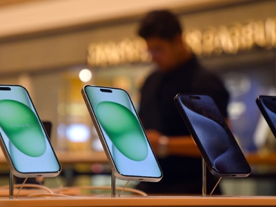 Trump's tariffs could cause iPhone prices to skyrocket