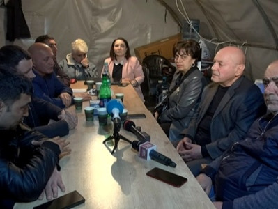 Базеян: Действующая власть во главе с Николом пытается создать такие условия, чтобы арцахцы покинули Армению