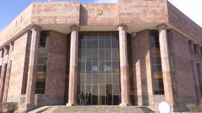 «Հրապարակ». Շիրակի և Սյունիքի դատարաններում քաոսային վիճակ է