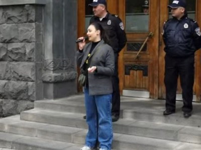 Акция протеста арцахцев продолжилась у здания Генпрокуратуры Армении: Мы ежедневно сталкиваемся с волной ненависти