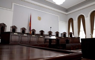 «Փաստ». Ի՞նչ է տասն օրից ավելի քննարկում ՍԴ-ն