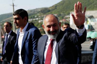 «Հրապարակ». Սյունիքի համայնքապետերը ջերմ շփվել են Փաշինյանի հետ, ճաշել միասին