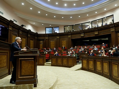 Խելագարվելու բան է, ասում են՝ ժողովուրդ, սրանք բյուջե են լցնում, հասեք, իրենց նման պիտի մեր գրպանները լցնեի՞նք.Փաշինյան