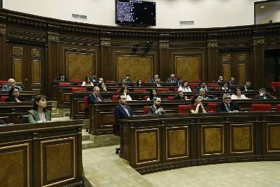 «Հրապարակ». ՔՊ-ում թաղման դեմքով էին