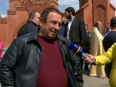 Մեր պարտքն է միշտ հիշել և վարձահատույց լինել հերոսներին. Գագիկ Ծառուկյանն այցելել է Եռաբլուր (վիդեո)