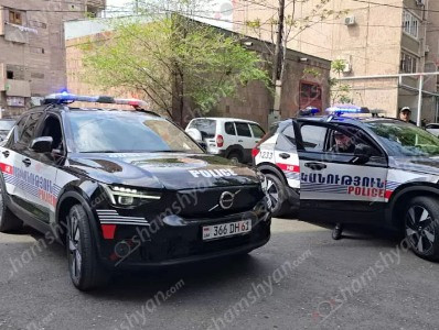 Երևանում դանակահարությունն ավարտվել է կրակոցներով. կա վիրավոր. դեպքի վայրում գտել են պարկուճներ, արնանման հետքեր