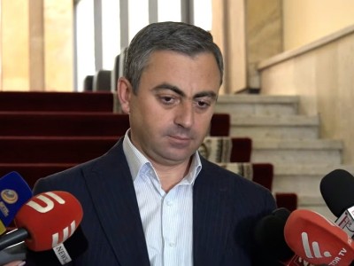 Ալեն Սիմոնյանը սադրեց. Իշխան Սաղաթելյանը պատմեց, թե ինչից սկսվեց միջադեպը ԱԺ–ում