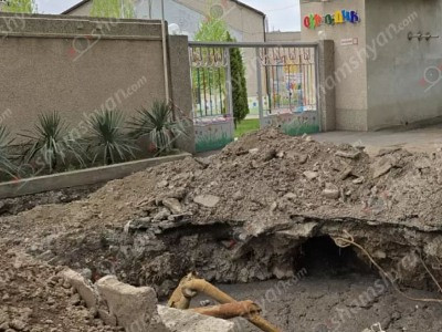Ավանում գործող «Օկի Դոկի» մանկապարտեզի մոտ հակասանիտարական իրավիճակ է. բնակիչներն ահազանգում են