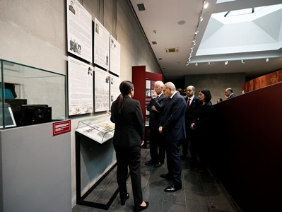 PM Pashinyan visits new exhibition dedicated to Armenian Genocide