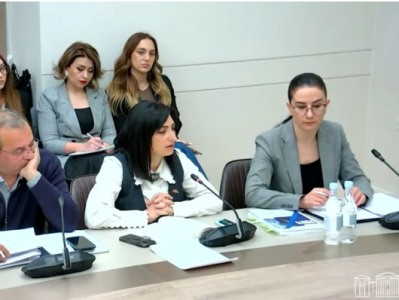 Ո՞նց եղավ՝ մեկ գիշերում Հովիկ Աբրահամյանի տան արգելանքը հանվեց, վաճառվեց. Թովմասյանը՝ Վարդապետյանին
