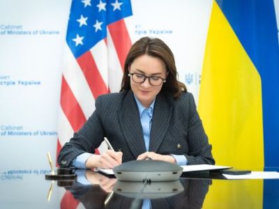 Ukraine, US sign mineral deal agreement