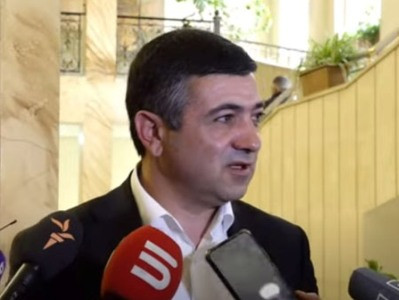 «Շատ վրա չտաք, ես իրեն «պադձերժկա» եմ», «Շատ զգացված եմ, ընկե'ր Ղուկասյան». Ղուկասյանն ու Մինասյանը շատ ջերմ էին