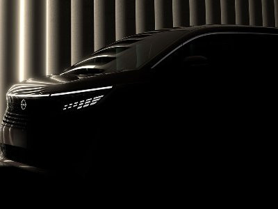 Nissan анонсировала премьеру полноразмерного вэна Elgrand