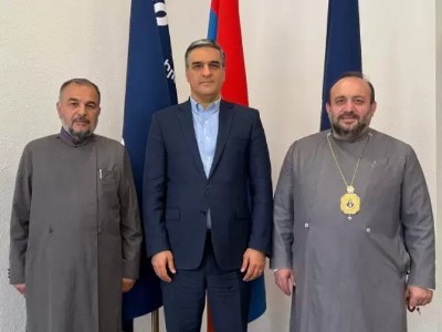 Թաթոյանը Մեծ Բրիտանիայի թեմի առաջնորդի հետ քննարկել է Սյունիքում ստեղծված վիճակը և հայ գերիների վերադարձի հարցը