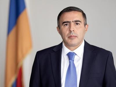 Глава офиса второго президента Армении: Думаю, Ален Симонян имеет статус азербайджанского шпиона и турецкого агента