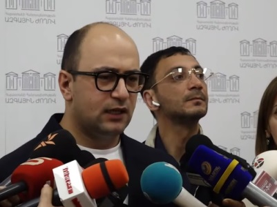 Оппозиционер: Каждый третий гражданин Армении считает Никола Пашиняна предателем