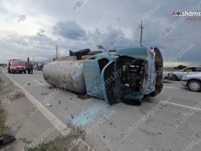 Մասիս քաղաքի մուտքի մոտ բախվել են մի քանի տոննա հեղուկ գազ տեղափոխող բեռնատարն ու «BMW»-ն. shamshyan.com