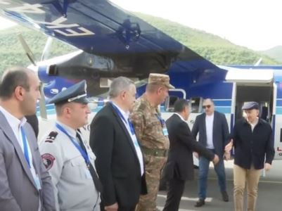 Կապանի քաղաքապետը չկա Փաշինյանին դիմավորած պաշտոնյաների թվում