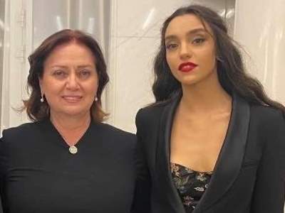Երգչուհի Ջուլիանան Եռատոնի օրը լուսանկար է հրապարակել ադրբեջանցի երգչի հետ. Հասմիկ Պապյանի դատապարտող գրառումը