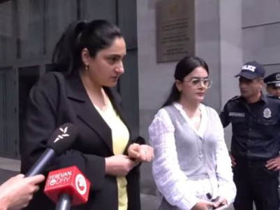 Պուշկինի անվան դպրոցի ծնողների բողոքի ակցիան՝ ԿԳՄՍՆ–ի դիմաց. պահանջում են տնօրենի նոր մրցույթ