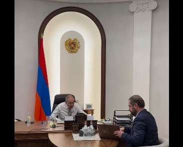 Աշխատանքային հանդիպում էկոնոմիկայի նախարար Գևորգ Պապոյանի հետ. Փաշինյանը տեսանյութ է հրապարակել