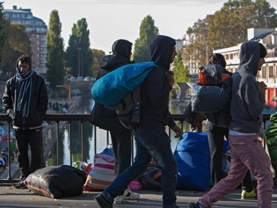 UK to tighten immigration rules