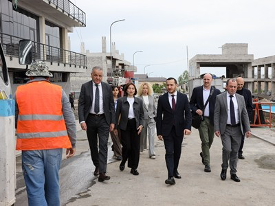 Մխիթար Հայրապետյանը Հայաստանում ԵՄ դեսպան Վասիլիս Մարագոսի հետ այցելել է «Ինժեներական քաղաք»