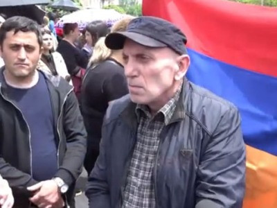Վարչապետը պիտի զանգեր, ասեր՝ ախպեր ջան, վրացի ջան, ինչու՞ չեք թողնում, որ մեր ֆուռերը գնան տեղ հասնեն». Կոնյակագործ
