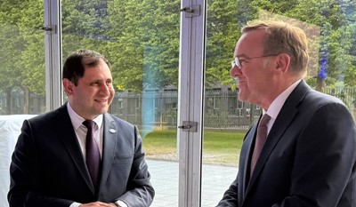 Armenia minister discusses defense cooperation prospects with Germany colleague (VIDEO)