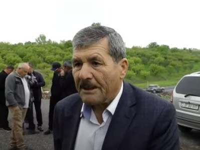 Միջնակարգ կրթություն չունի գյուղապետը, բայց բարձրագույնի դիպլոմ է առել. Նիկոլի թիմից է. Աղձքի բնակիչ