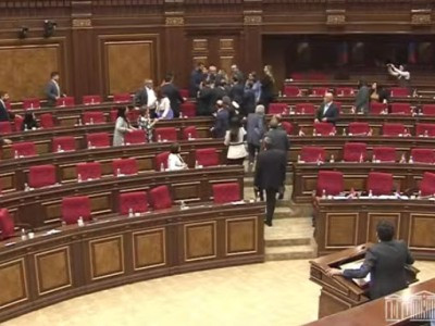 Heated argument, brawl occur in Armenia legislature