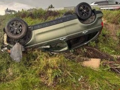 Ազատավան գյուղում «Jeep» մակնիշի ավտոմեքենան դուրս է եկել ճանապարհի երթևեկելի հատվածից և շրջվել