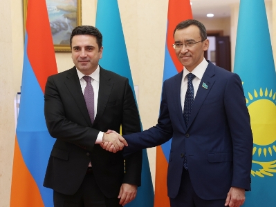 Ալեն Սիմոնյանն ու Ղազախստանի խորհրդարանի նախագահը քննարկել են ՀՀ–Ադրբեջան խաղաղության գործընթացը