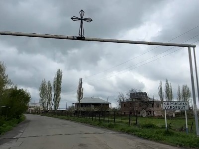 «Ինչքա՞ն կարող են զինվորները գնալ ու այդպես անհայտ պայմաններում մահանալ». Վարդենուտում սգում են զինծառայողի մահը