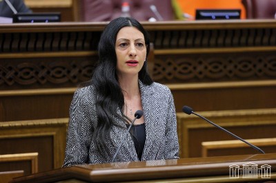 Омбудсмен Армении встретилась с родственниками пропавших без вести в Арцахе