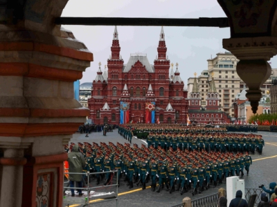 Помощник Путина: В преддверии Дня победы в районе Красной площади была предотвращена угроза теракта