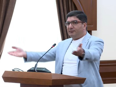 Ասում են՝ սպառողական վարկը վերցրել ես, տուն ես առել. Լավ եմ արել, չուզողի աչքն էլ հանել եմ. Մեսրոպ Մանուկյան
