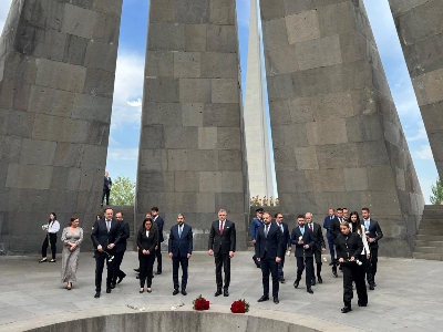 Slovakia PM visits Armenian Genocide Memorial in Yerevan (PHOTOS)