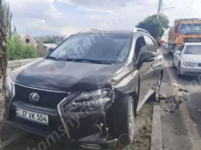 «Հաղթանակ» կամրջի հարևանությամբ մեքենաներ են բախվել. Shamshyan.com