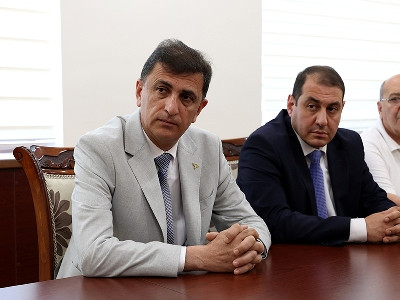 Արմեն Փամբուխչյանը Նոր նորքի վարչական շրջանի աշխատակազմին է ներկայացրել նոր թաղապետին