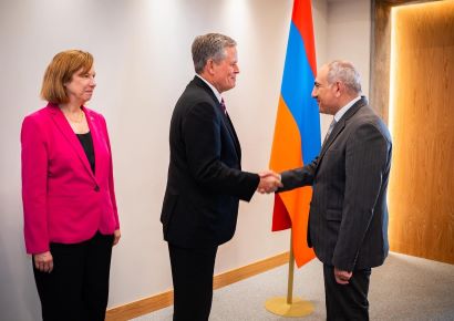 Տարածաշրջանում կայունության համար Հայաստանն ու Ադրբեջանը պետք է ստորագրեն խաղաղության համաձայնագիր. Դեյնզ