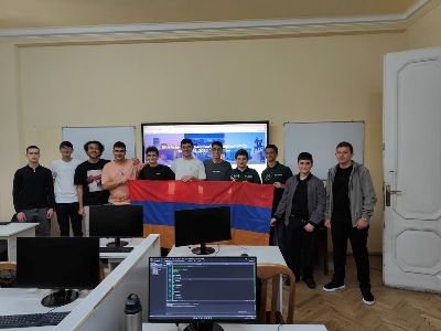 1 արծաթե և 3 բրոնզե մեդալ՝ Ասիայի և Խաղաղօվկիանոսյան երկրների (APIO) ինֆորմատիկայի միջազգային օլիմպիադայից